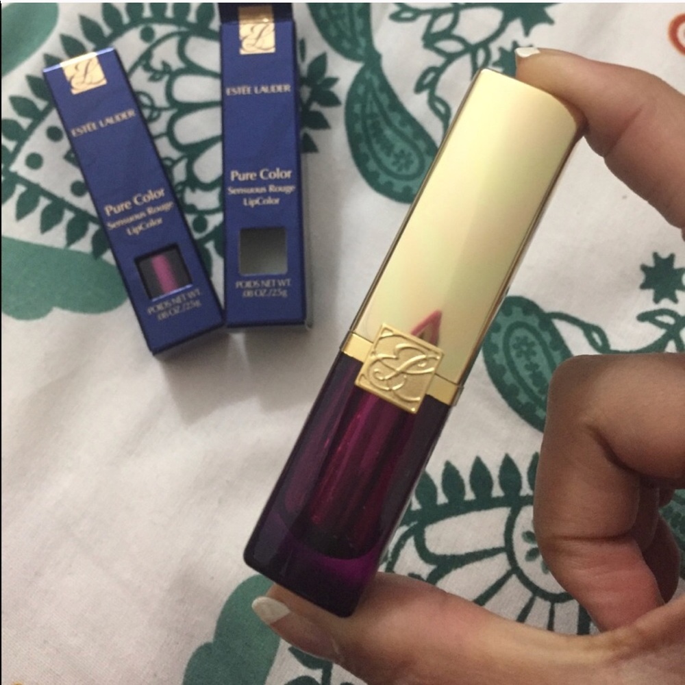 (2) NWT Estee Lauder Plum Fatale Lipsticks